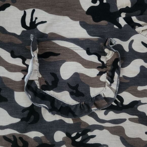 Camouflage Flutter Sleeve Blouse Unbranded Army Green‎ Size Large - Picture 3 of 9